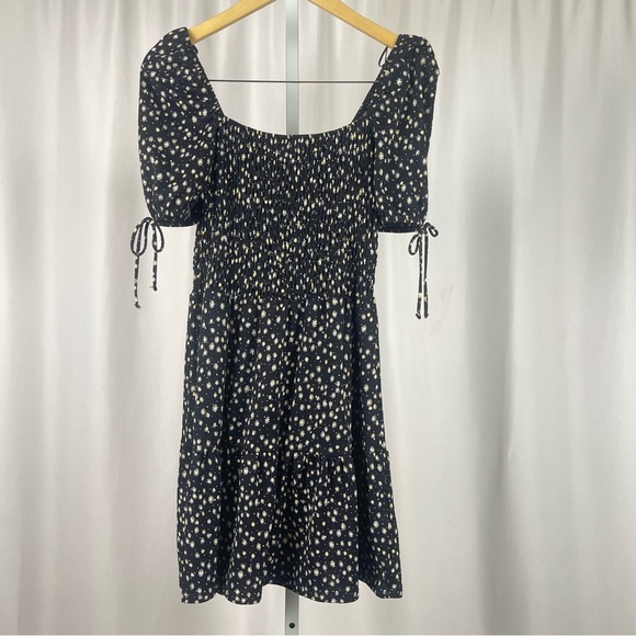 Topshop Size 8 Daisy Puff Sleeve Smocked Square Neckline Ruffle Summer Dress - Picture 1 of 6